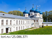Крестовоздвиженский собор Свято-Юрьева мужского монастыря в Великом Новгороде (2016 год). Стоковое фото, фотограф Александр Гаценко / Фотобанк Лори