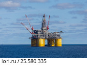 Платформа Shell Olympus в Мексиканском заливе (2016 год). Редакционное фото, фотограф Алексей Шматков / Фотобанк Лори