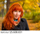Girl in the autumn forest. Стоковое фото, фотограф Евгений Лосев / Фотобанк Лори