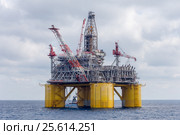 Платформа Shell Mars B в Мексиканском заливе, крупный план (2017 год). Редакционное фото, фотограф Алексей Шматков / Фотобанк Лори