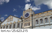 Kazansky railway terminal -- is one of nine railway terminals in Moscow, Russia. Construction of the modern building according to the design by architect Alexey Shchusev started in 1913 (2017 год). Стоковое видео, видеограф Владимир Журавлев / Фотобанк Лори