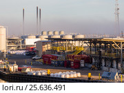 Склад на причале в Port Fourchon (2017 год). Редакционное фото, фотограф Алексей Шматков / Фотобанк Лори