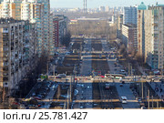Санкт-Петербург. Спальные районы. Ржевка. Проспект Наставников. Вид в сторону Ириновского проспекта. (2017 год). Редакционное фото, фотограф Александр Тарасенков / Фотобанк Лори