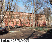 Старый кирпичный дом. 2-я Мясниковская улица, 2а строение 1. Район Богородское. Москва (2017 год). Стоковое фото, фотограф lana1501 / Фотобанк Лори