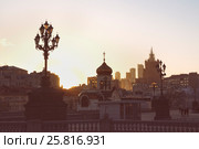 Закат , вид с  Патриаршего моста. Москва, Россия. (2017 год). Редакционное фото, фотограф Emelinna / Фотобанк Лори