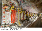 Cave of the Great Kings, Dambulla Cave Temples, UNESCO World Heritage Site, Central Province, Sri Lanka, Asia. Стоковое фото, агентство BE&W Photo / Фотобанк Лори