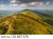 Landscape view from trekking path, Bieszczady Mountains Poland. Стоковое фото, агентство BE&W Photo / Фотобанк Лори