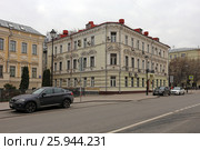 Здание Управления по вопросам миграции ГУ МВД России по городу Москве, бывший доходный дом. Город Москва, улица Покровка, 42 (2017 год). Редакционное фото, фотограф Алексей Гусев / Фотобанк Лори