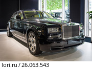 BERLIN - JUNE 14, 2015: Full-size luxury car Rolls-Royce Phantom Series II (since 2012). The Classic Days on Kurfuerstendamm. Редакционное фото, фотограф Sergey Kohl / Фотобанк Лори