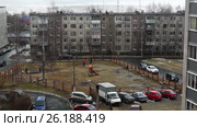 Снегопад в весеннем городе. Стоковое видео, видеограф Sergei Gorin / Фотобанк Лори