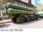 Зенитно-ракетный комплекс С-300 на улице в Самаре (2017 год). Редакционное фото, фотограф FotograFF / Фотобанк Лори