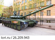 Новая модификация основного танка Т-72Б3М на улице в Самаре (2017 год). Редакционное фото, фотограф FotograFF / Фотобанк Лори