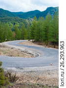 S-shaped turn on the mountain road. Turkey. (2014 год). Стоковое фото, фотограф Николай Голицынский / Фотобанк Лори