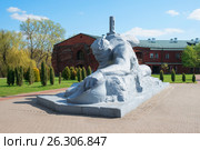Брестская крепость. Скульптурная композиция «Жажда» (2017 год). Редакционное фото, фотограф Дмитрий Грушин / Фотобанк Лори
