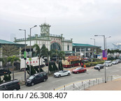 Southern faсade of Star Ferry Pier, Hong Kong (2017 год). Редакционное фото, фотограф Александр Подшивалов / Фотобанк Лори