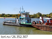 Паромный терминал ВД-613 на Дону в районе станицы Багаевской. Ростовская область (2015 год). Редакционное фото, фотограф A Челмодеев / Фотобанк Лори