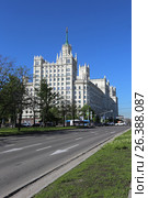 Высотка на Котельнической набережной в городе Москве (2017 год). Стоковое фото, фотограф Алексей Гусев / Фотобанк Лори