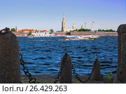 Вид на Петропавловскую крепость с гранитной набережной Невы. Редакционное фото, фотограф Николай Лемешев / Фотобанк Лори