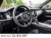 BERLIN - MAY 13, 2017: Interior of the executive car Volvo V90 D4 AWD R-Design, 2016. Exhibition "Oldtimertage Berlin-Brandenburg". Редакционное фото, фотограф Sergey Kohl / Фотобанк Лори