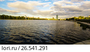 Екатеринбург. Набережная городского пруда (2017 год). Стоковое фото, фотограф Сергеев Валерий / Фотобанк Лори