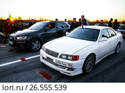 Toyota Chaser and Audi Q3 (2017 год). Редакционное фото, фотограф Art Konovalov / Фотобанк Лори