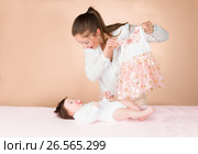 Mother and six months old baby girl. Стоковое фото, фотограф Игорь Бородин / Фотобанк Лори
