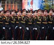 Воспитанники Тверского (Калининского) военного суворовского училища во время парада на Красной площади в честь Дня Победы (2017 год). Редакционное фото, фотограф Free Wind / Фотобанк Лори