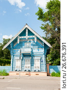 Погодинская изба. Солнечный день летом. Погодинская улица. Москва. Россия (2017 год). Редакционное фото, фотограф E. O. / Фотобанк Лори