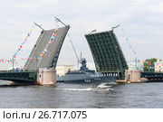 Малый ракетный корабль «Серпухов» проекта 21631 (шифр «Буян-М») на Неве. Санкт-Петербург, (2017 год). Редакционное фото, фотограф Александр Щепин / Фотобанк Лори