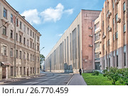 Улица Ватутина и цех сборки роторов паровых турбин ЛМЗ (Ленинградского металлического завода). Санкт-Петербург (2017 год). Редакционное фото, фотограф Румянцева Наталия / Фотобанк Лори