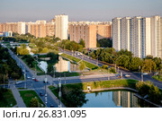 Москва, Марьино, Новочеркасский бульвар и Западные Марьинские пруды, вид сверху (2017 год). Стоковое фото, фотограф glokaya_kuzdra / Фотобанк Лори