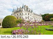 Вид на замок Шенонсо  (фр. Château de Chenonceaux). Департамент Эндр и Луара. Франция (2017 год). Редакционное фото, фотограф E. O. / Фотобанк Лори
