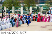 Caucasian folk dances in Grozny (2017 год). Редакционное фото, фотограф Jon Maldini / Фотобанк Лори
