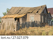 Заброшенный дом в деревне. Стоковое фото, фотограф Иванов Алексей / Фотобанк Лори
