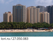 Hotels on Dadonghai Beach on the tourist island of Hainan (2017 год). Редакционное фото, фотограф Юлия Машкова / Фотобанк Лори