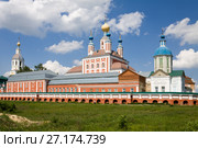 Санаксарский монастырь в Мордовии, вид с южной стороны (2014 год). Редакционное фото, фотограф Солодовникова Елена / Фотобанк Лори