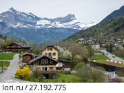 Panoramic view of french Alps and Saint-Gervais-les-Bains (2016 год). Стоковое фото, фотограф Юлия Белоусова / Фотобанк Лори