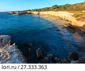 Sunrise beach Spiaggia della Punticeddha, Salento, Italy (2017 год). Стоковое фото, фотограф Юрий Брыкайло / Фотобанк Лори