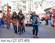 LE MANS, FRANCE - JUNE 16, 2017: Roman Rusinov russian race car driver G-Drive Racing on a parade of pilots racing. Редакционное фото, фотограф Irina Kuchugurina/Gaudy / Фотобанк Лори