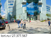 Торговый центр Toptani, Тирана, Албания (2017 год). Редакционное фото, фотограф Ольга Коцюба / Фотобанк Лори