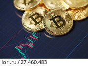 Золотая монета Bitcoin. Стоковое фото, фотограф Иван Карпов / Фотобанк Лори