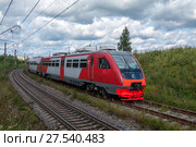 Посёлок Кубинка. Дизель-поезд РА2-108 на подъездном пути ст. Кубинка-II до парка "Патриот" Московской железной дороги (2017 год). Редакционное фото, фотограф Дмитрий Щукин / Фотобанк Лори