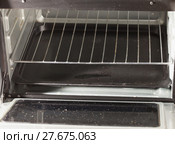 Dirty grill of electric oven. Стоковое фото, фотограф Fabio Alcini / PantherMedia / Фотобанк Лори