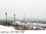 Railroad crossing in a misty snowy area. Стоковое фото, фотограф Евгений Харитонов / Фотобанк Лори