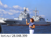 Большой десантный корабль "Иван Грен" в акватории Кронштадта (2017 год). Редакционное фото, фотограф Роман Рожков / Фотобанк Лори