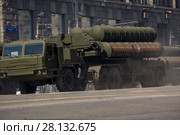 Зенитная ракетная система С-400 на Тверской площади во время военного парада на Красной площади, посвященного 70-й годовщине Победы в Великой Отечественной войне, в городе Москве, Россия, 9 мая 2015. Редакционное фото, фотограф Николай Винокуров / Фотобанк Лори