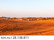 Сафари на джипах в пустыне Руб-эль-Хали, на закате. ОАЭ (2014 год). Редакционное фото, фотограф Сергей Афанасьев / Фотобанк Лори
