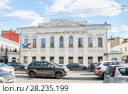 Городская усадьба Степановых-Морозовых начала XIX века, сейчас представительство Кабардино-Балкарии, ул. Александра Солженицына, 4 строение 1 (2015 год). Редакционное фото, фотограф Алёшина Оксана / Фотобанк Лори