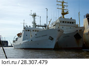 Калининград. Научно-исследовательские суда "Профессор Штокман" и СТМ К-1704 "Атлантида" (2008 год). Редакционное фото, фотограф Дмитрий Щукин / Фотобанк Лори