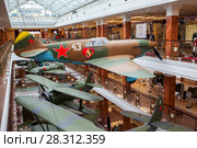 Копии боевых самолетов времён Великой Отечественной войны. Выставочный центр музея военной техники «Боевая слава Урала». Верхняя Пышма. Свердловская область (2018 год). Редакционное фото, фотограф Сергей Афанасьев / Фотобанк Лори